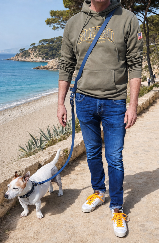 Laisse bandoulière chien bleu nuit 25mm TPU waterproof balade en bord de mer, faite main à Marseille — l'Atelier du Chien Français