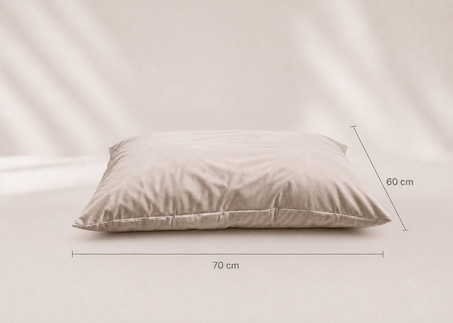 Housse de rechange officielle couleur taupe en 70cm par 60cm pour le Coussin Signature "Lili" L'atelier du Chien Français. Velours premium fait main à Marseille