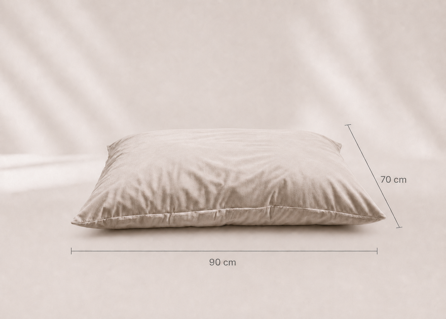 Housse de rechange officielle couleur taupe en 90cm par 70cm pour le Coussin Signature "Lili" L'atelier du Chien Français. Velours premium fait main à Marseille