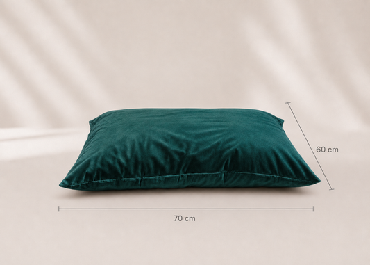Housse de rechange officielle couleur vert sapin en 70cm par 60cm pour le Coussin Signature "Lili" L'atelier du Chien Français. Velours premium fait main à Marseille