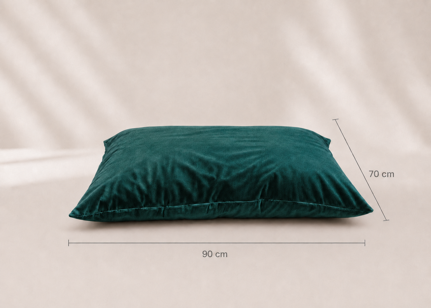 Housse de rechange officielle couleur vert sapin en 90cm par 70cm pour le Coussin Signature "Lili" L'atelier du Chien Français. Velours premium fait main à Marseille